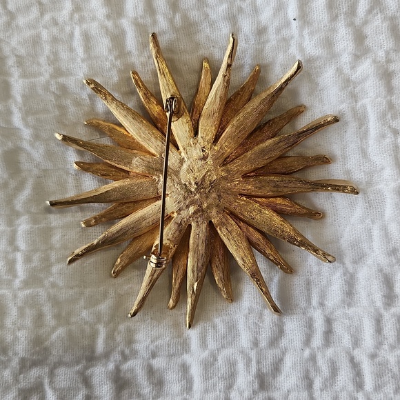 Vintage Brooche woth Green stone - Picture 3 of 3